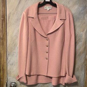 ST.JOHN COLLECTION Skirt Suit
